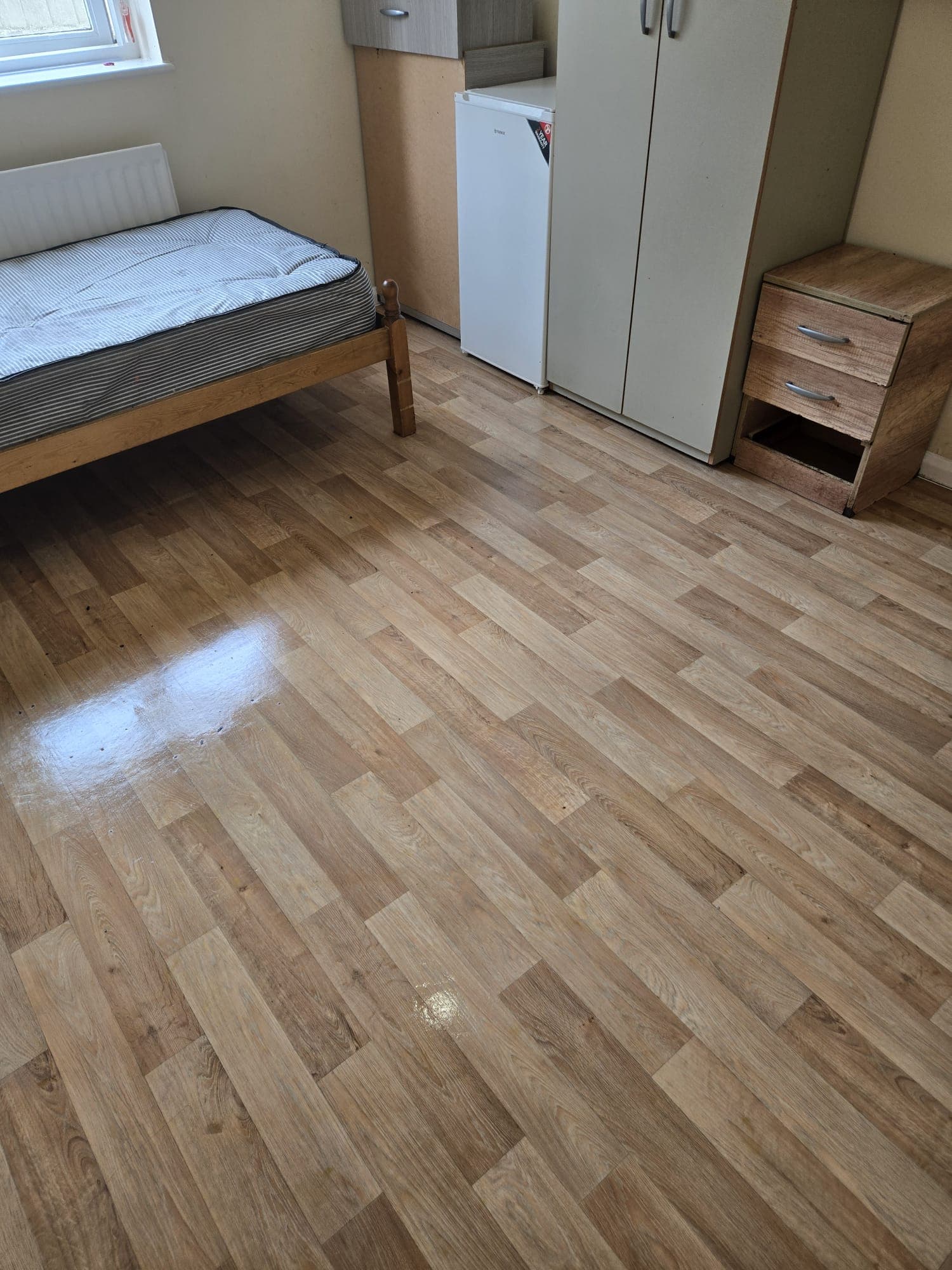 Bedroom after cleaning