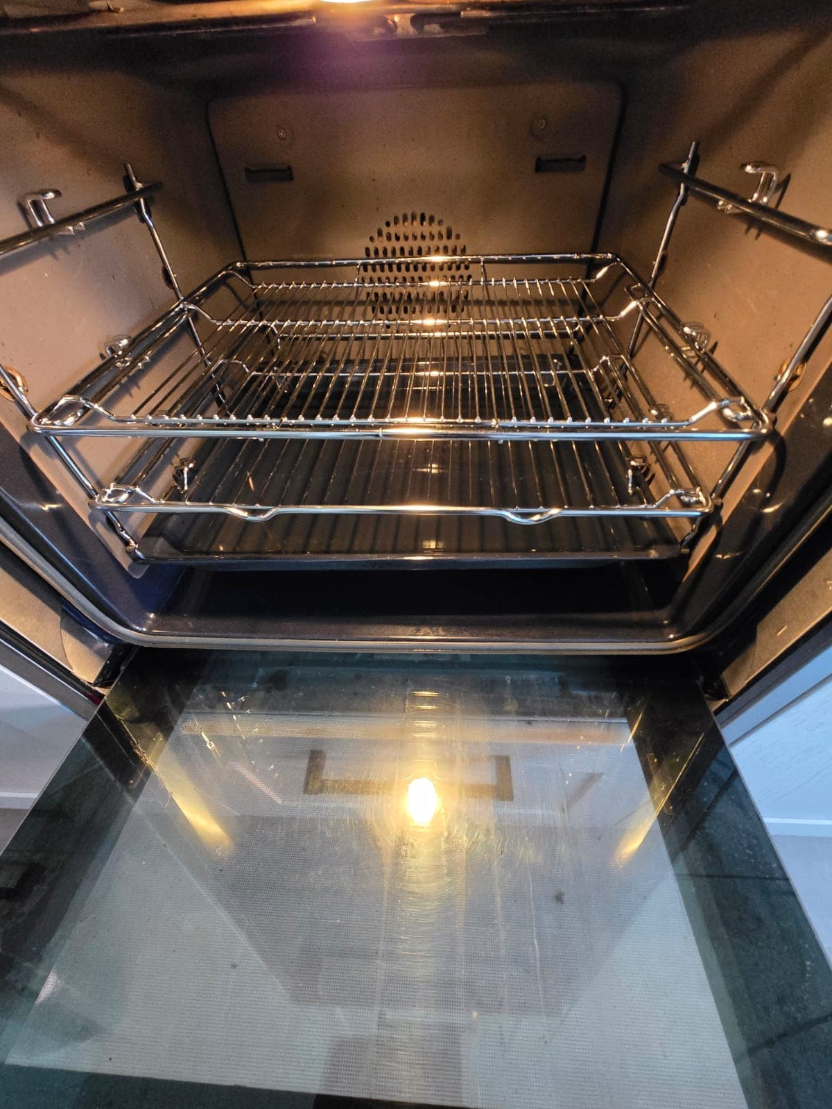 Oven after cleaning